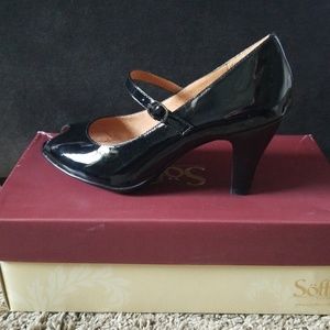 LAST CHANCE New Sofft patent black heels 10/42